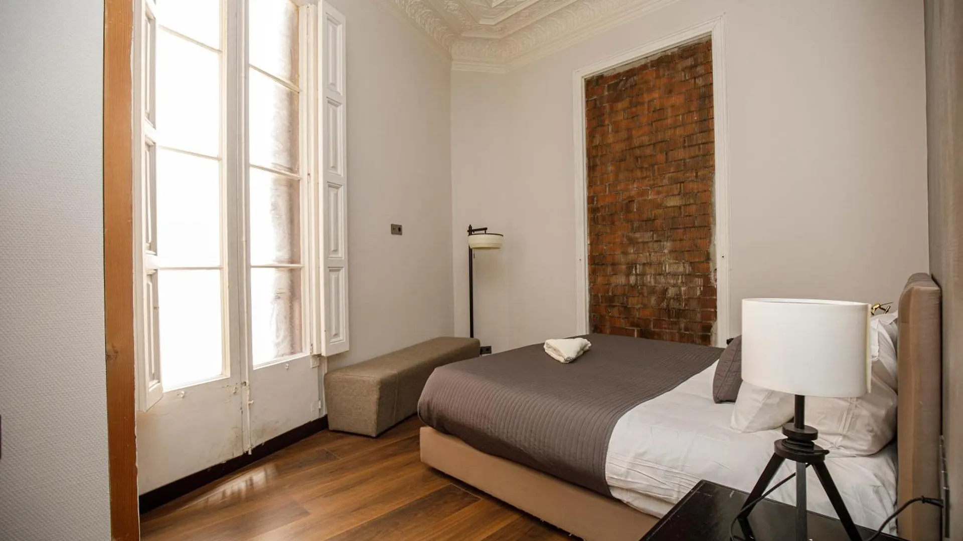 Classic Styled Apartment Βαρκελώνη